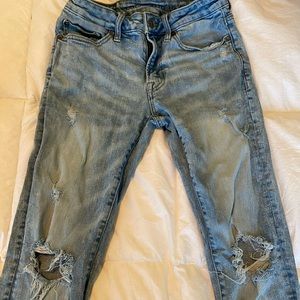 American Eagle destroyed acid wash skinny jeans 28x32